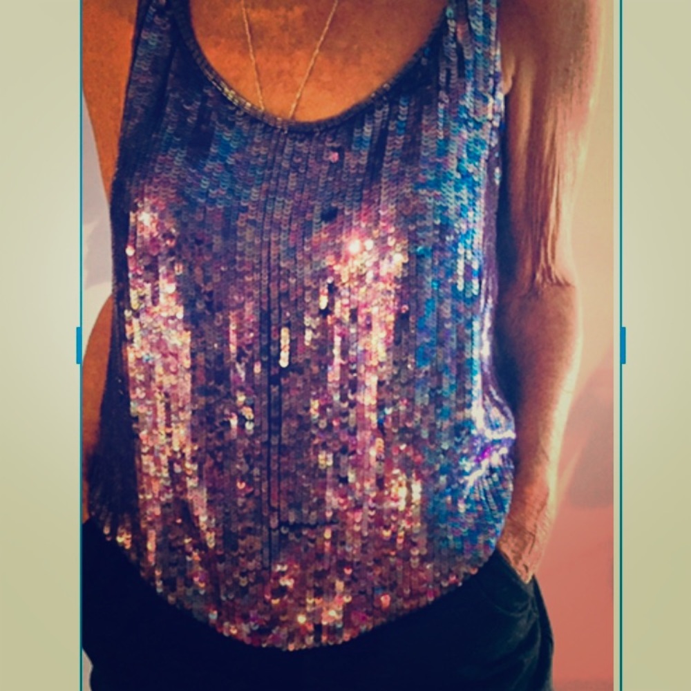 Brief-Herrera. Sequin tank.